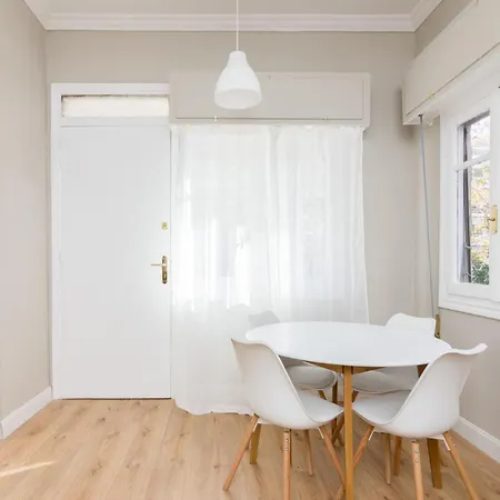 Great House W/ Private Parking Apartment Athen