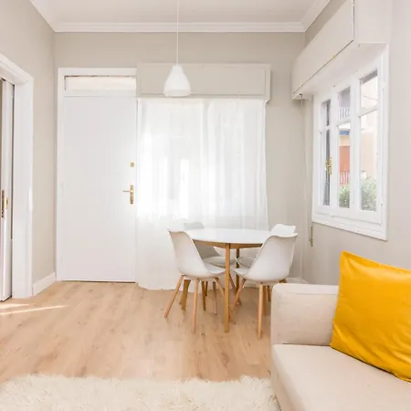 Great House W/ Private Parking * Athen