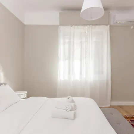 Great House W/ Private Parking Athen