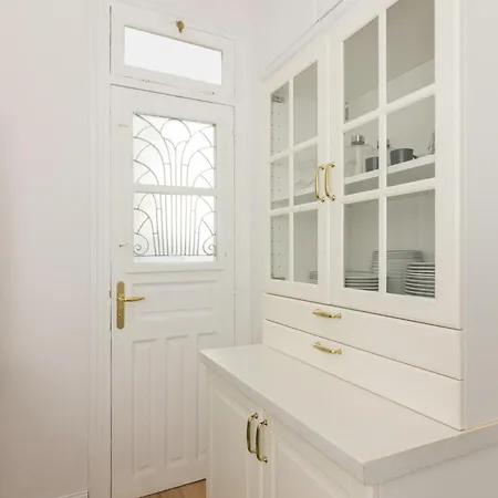 Apartment Great House W/ Private Parking